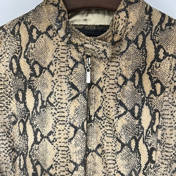 𝅺Rogue Genuine Leather Printed Snakeskin Zip Up Cropped Jacket Size L - Picture 3 of 15